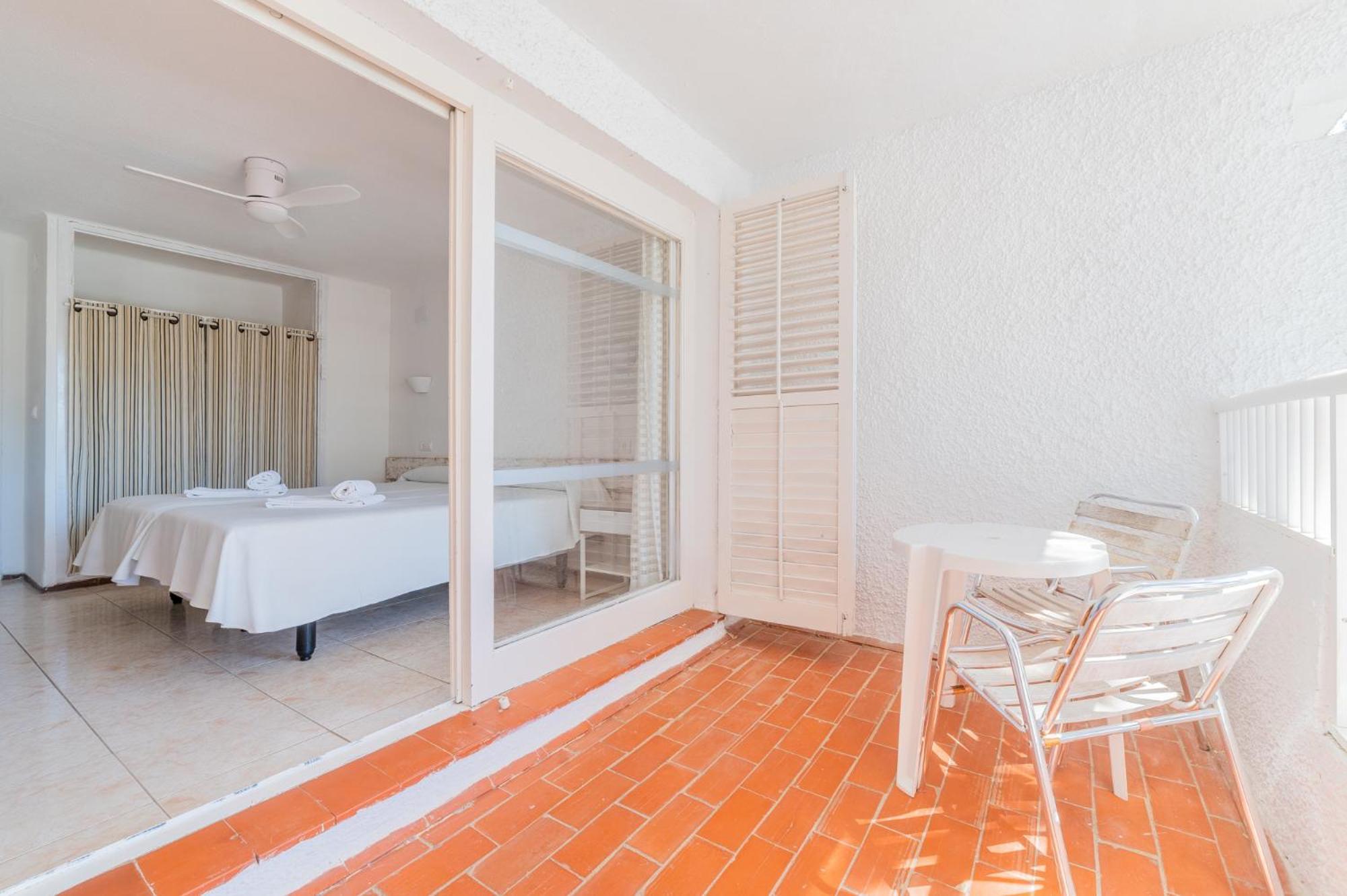 Atlas Apartments Ibiza Santa Eularia des Riu Zewnętrze zdjęcie