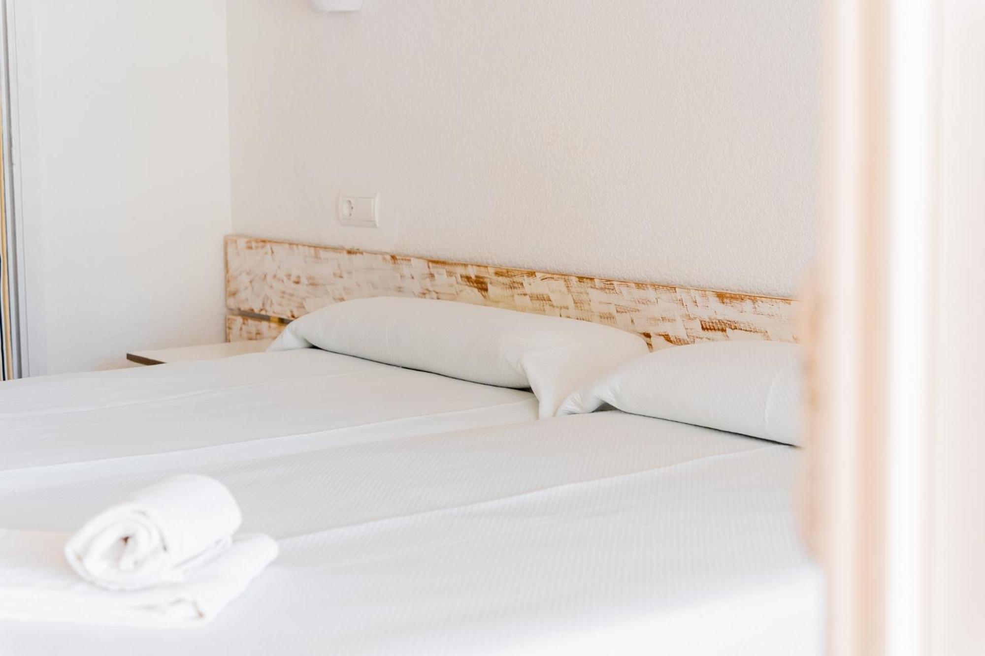 Atlas Apartments Ibiza Santa Eularia des Riu Zewnętrze zdjęcie